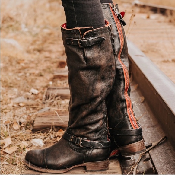 $350 RARE HARD TO FIND FREEBIRD ROADEY BOOTS BLACK NEW IN BOX 10